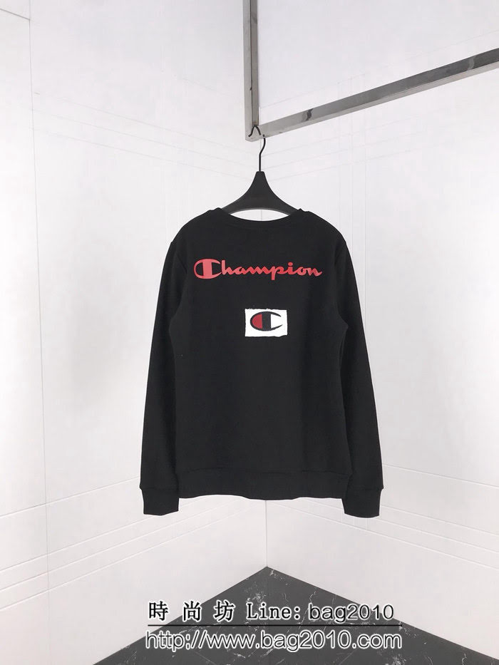 ChamPion冠軍 18ss秋冬新款套頭衛衣 前面簡約小logo 背後貼布圖案 定制純棉加絨面料 高版本男女同款 ydi2064